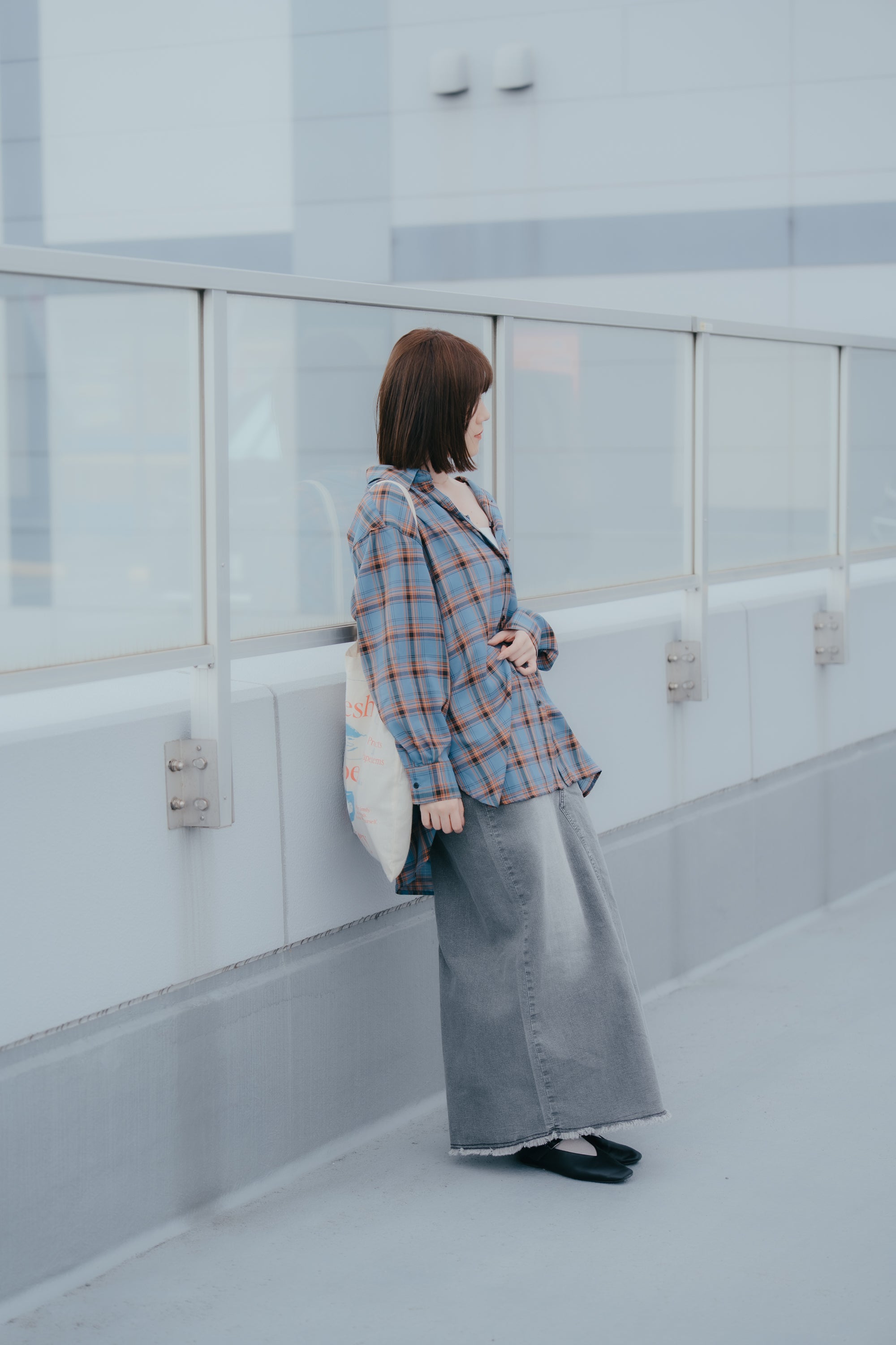 不對稱腰頭牛仔裙｜灰