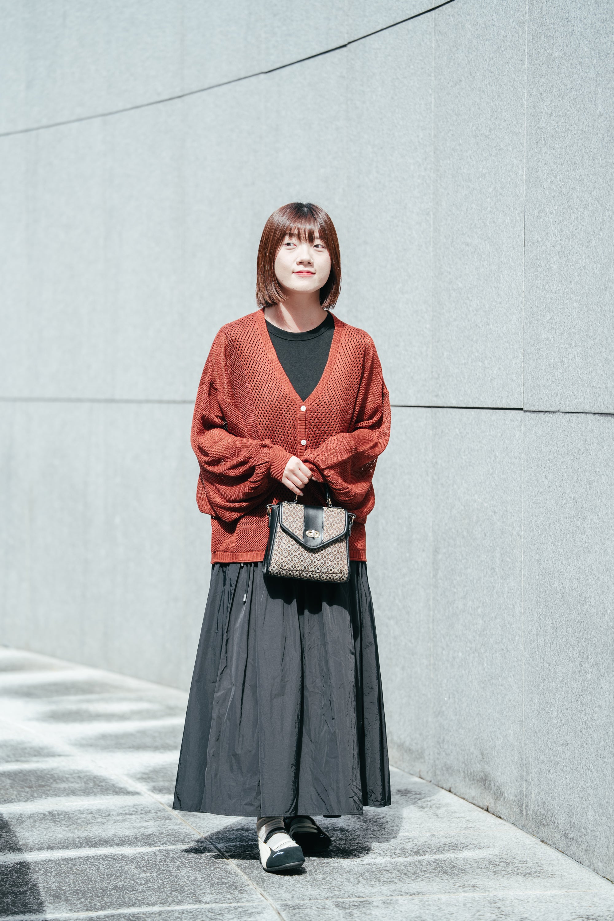 慵懶澎袖V領針織罩衫｜紅棕