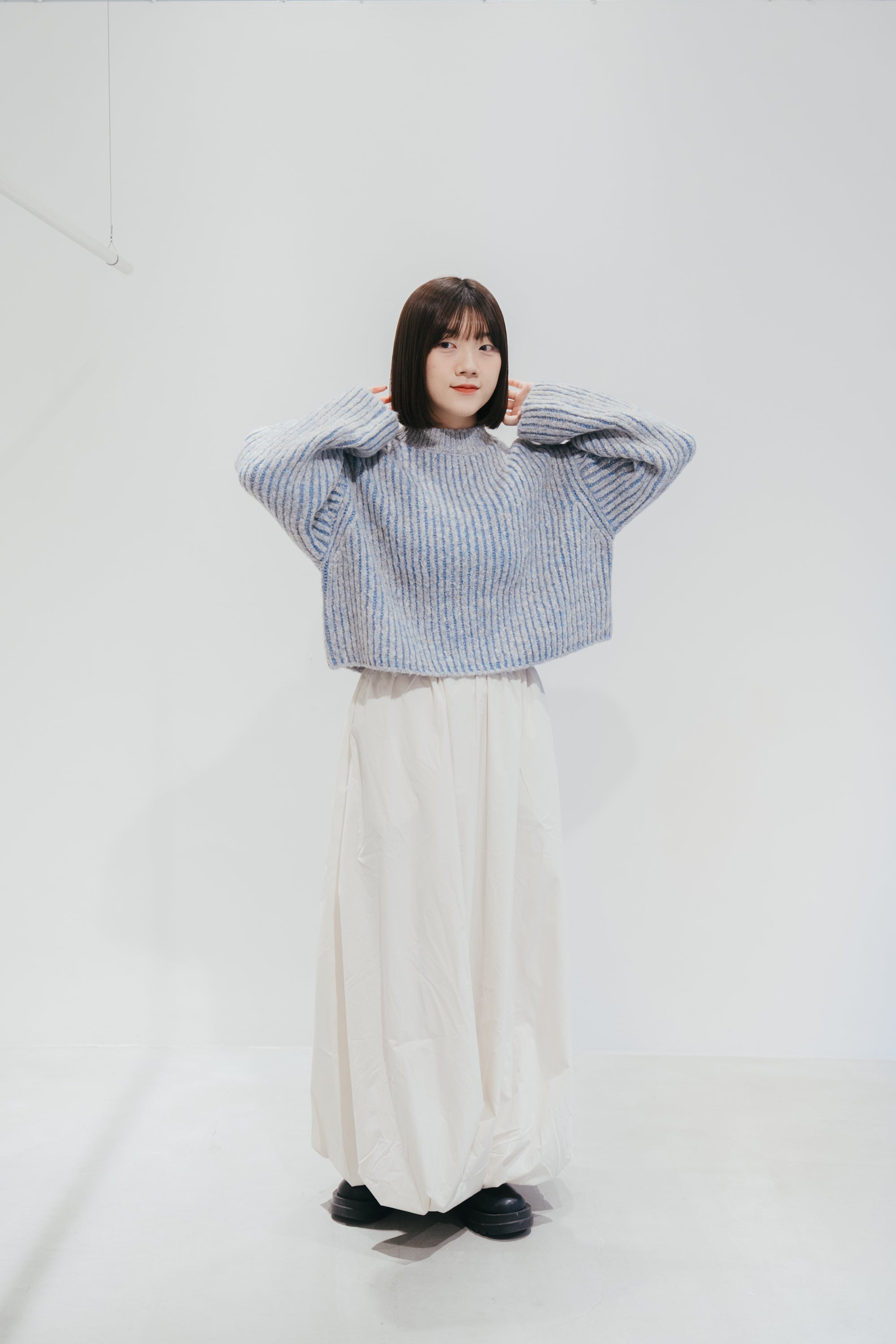 提花條紋短版針織｜淺藍